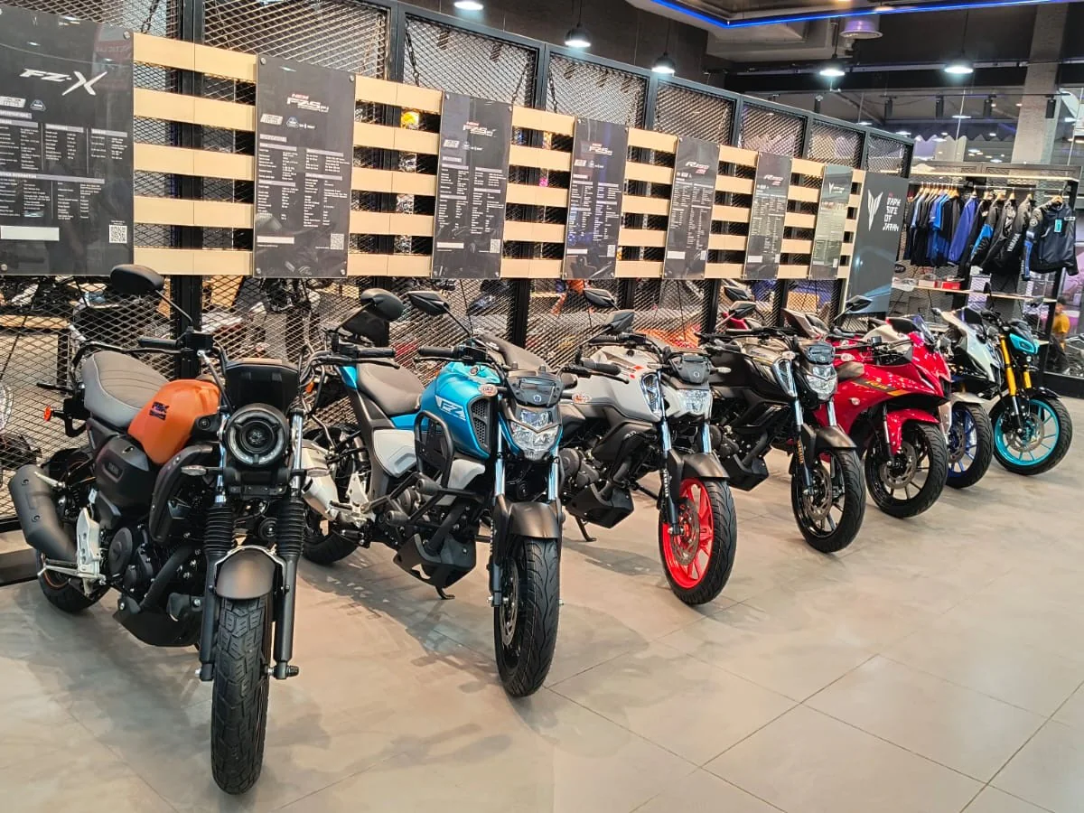 Whitefield Yamaha showroom photo 8